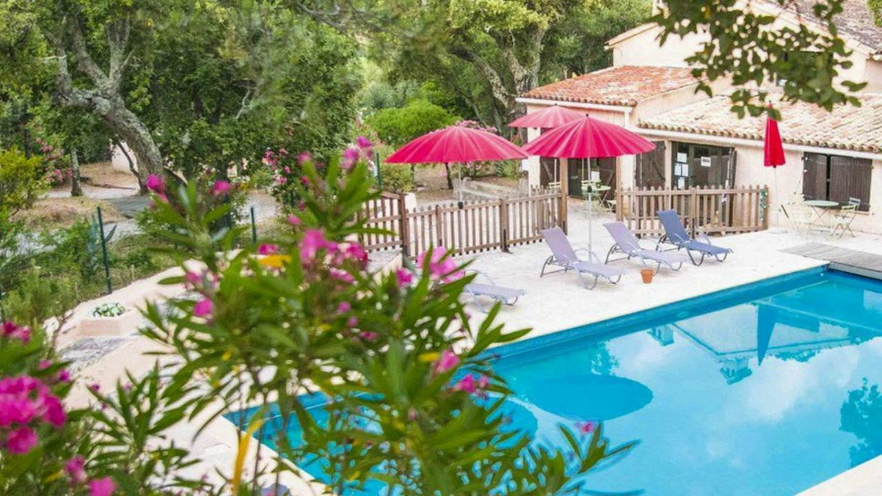 Happy Trimurti Hotel Cogolin Exterior foto